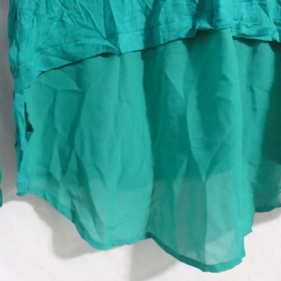 U2B | medium | Long Sleeve Shirt With Keyhole Back and Faux Undershirt Back - Picture 15 of 16